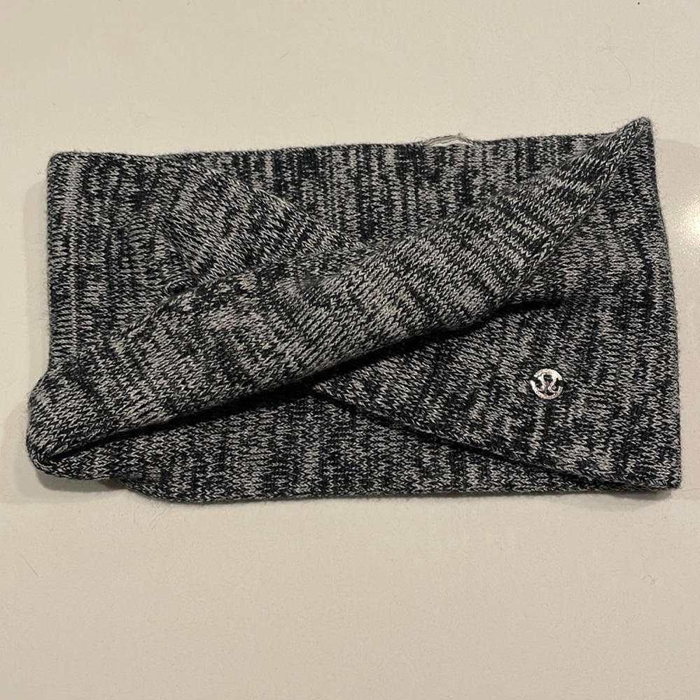 Lululemon head/ear warmer